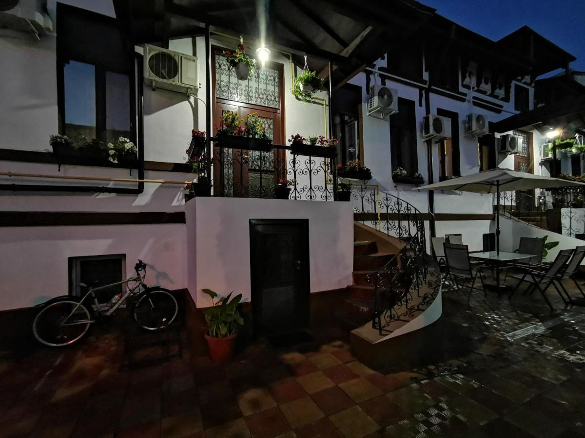 Joe Hostel Bucareste Exterior foto